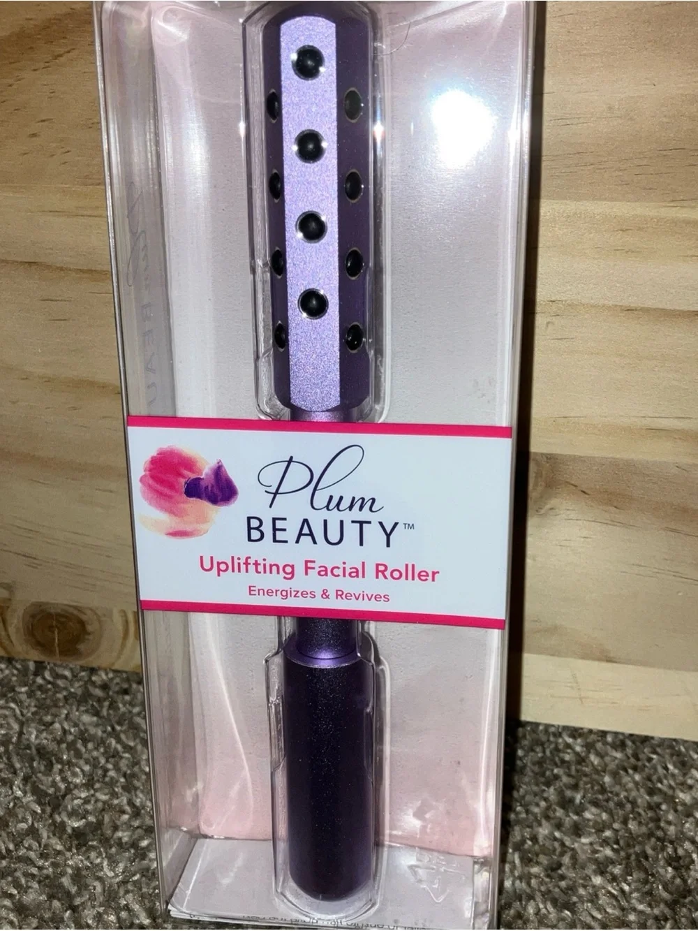 Uplifting Facial Roller - Purple